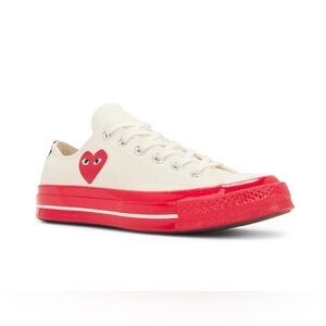 COMME DES GARCONS PLAY
SNEAKERS